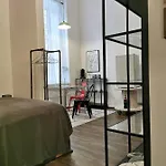 Industrial Am Neuen Dom Apartment *