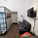 Industrial Am Neuen Dom Apartment *